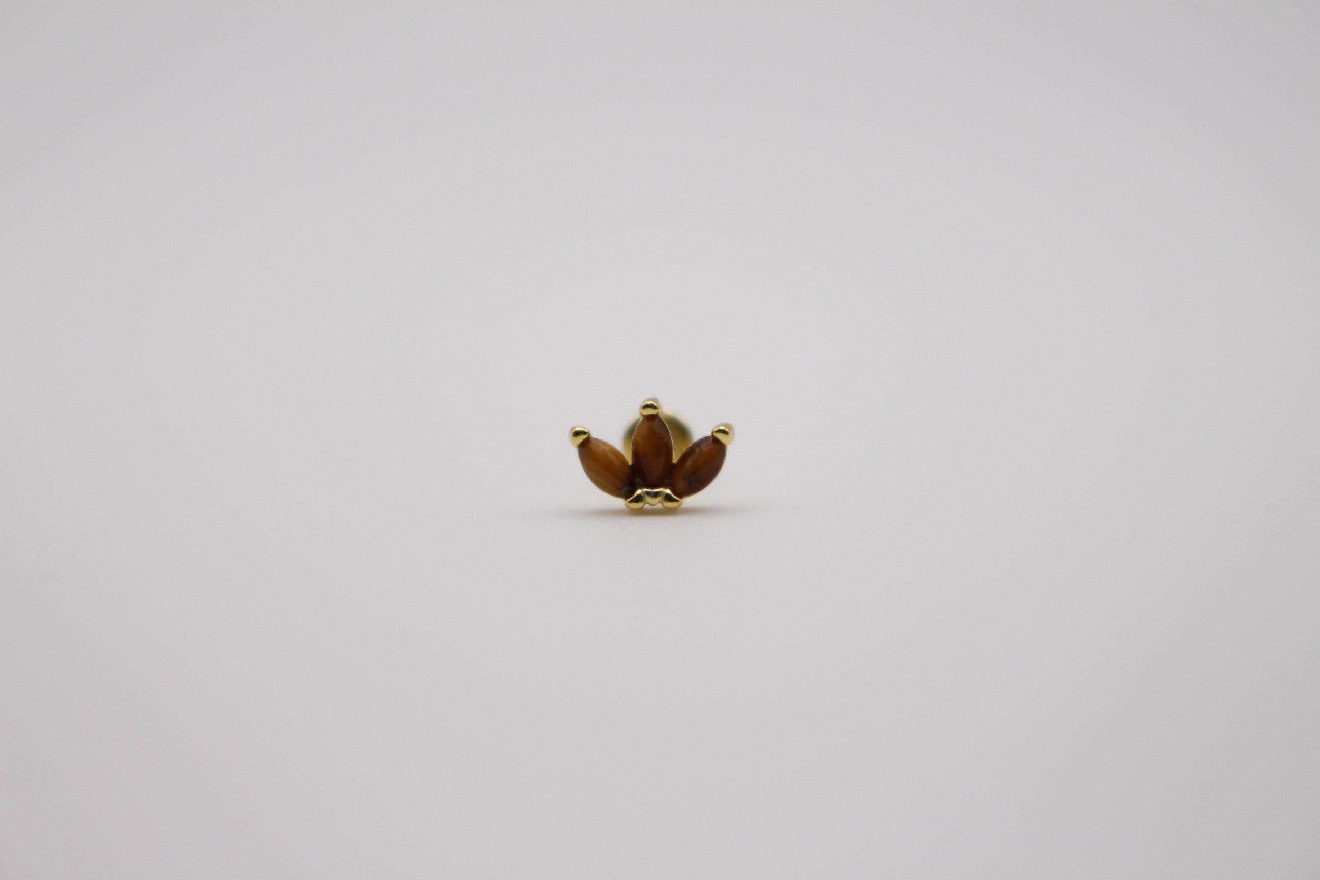 Lotus Sand Stud