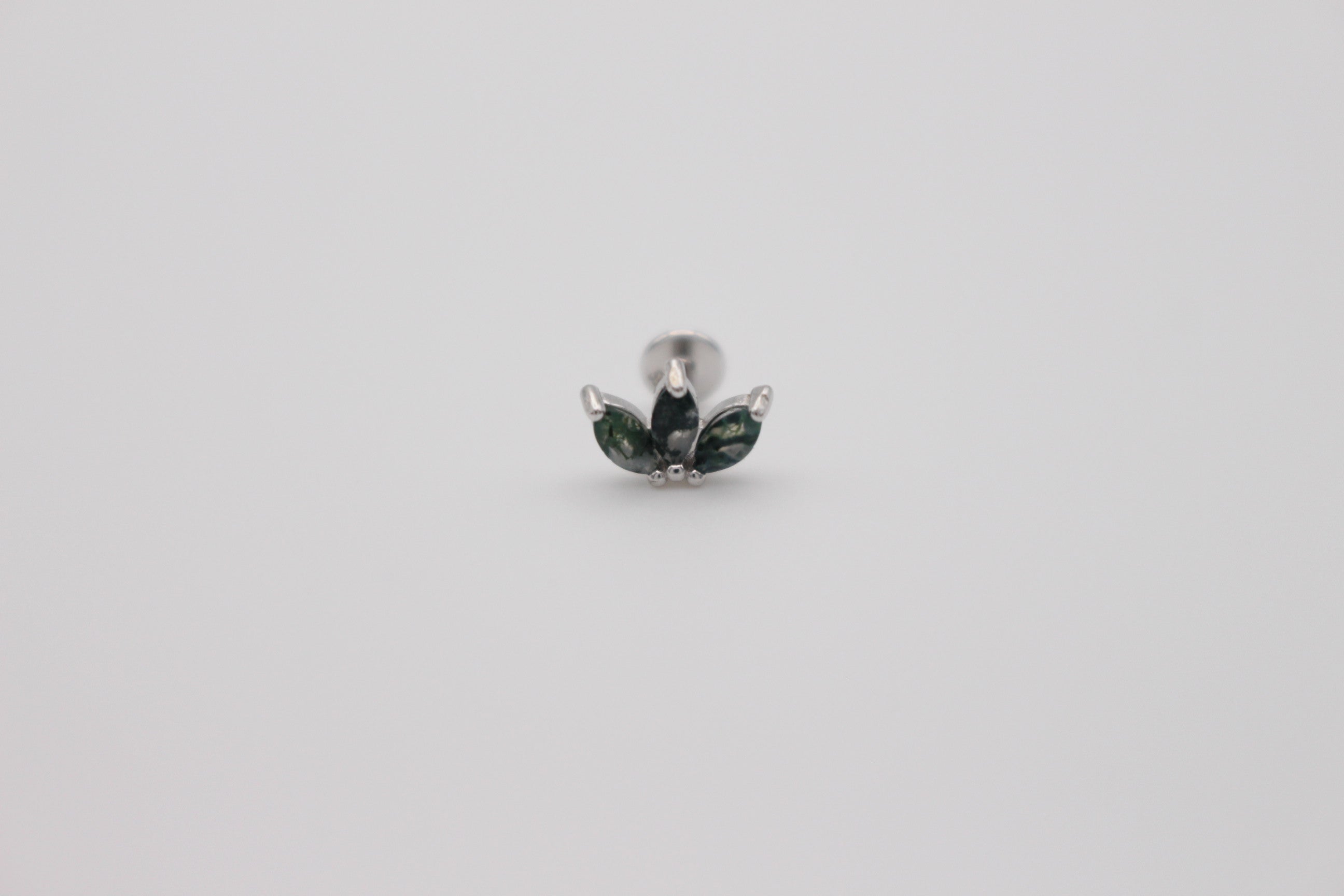 Lotus Moss Stud