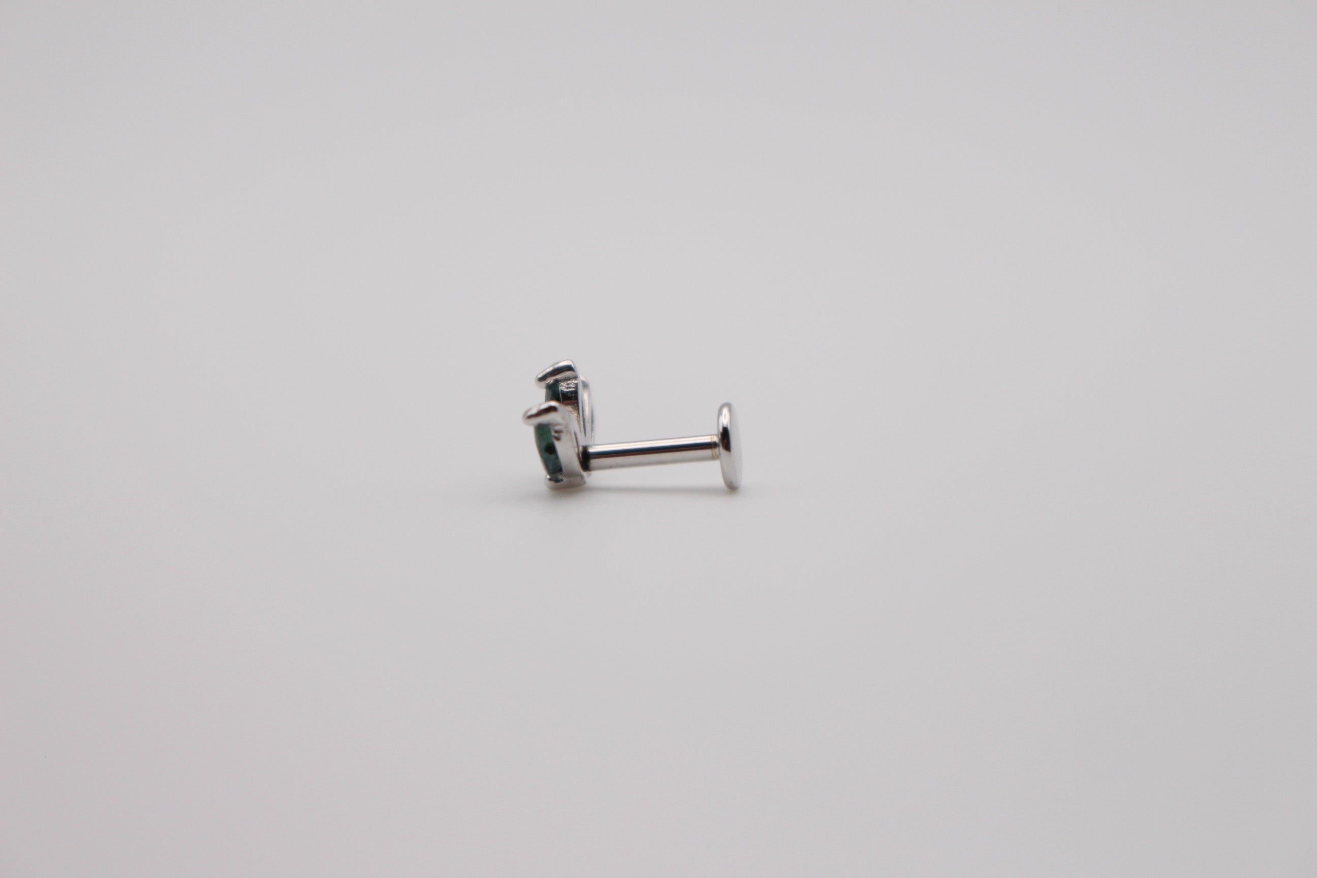 Lotus Moss Stud