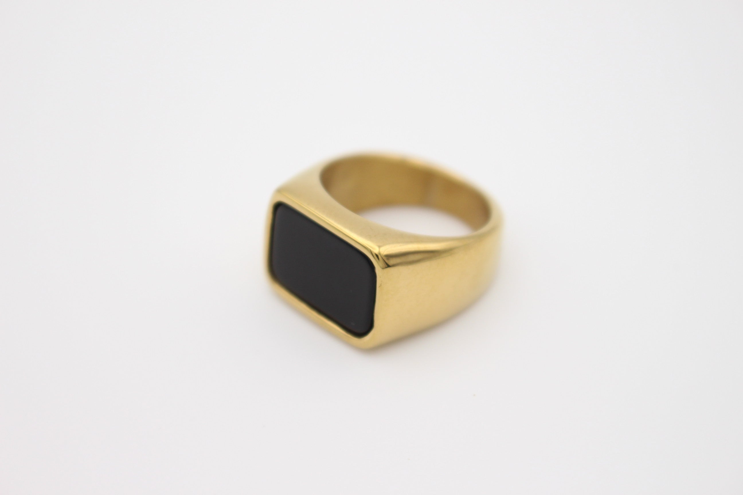 Nior Signet Ring