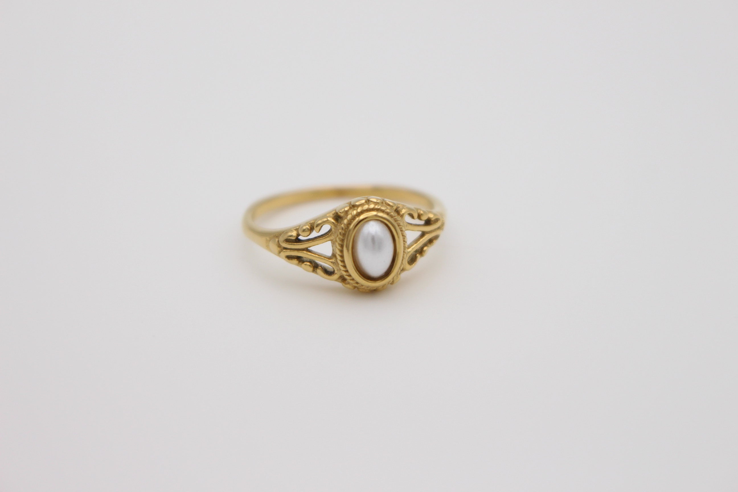 Astoria Ring