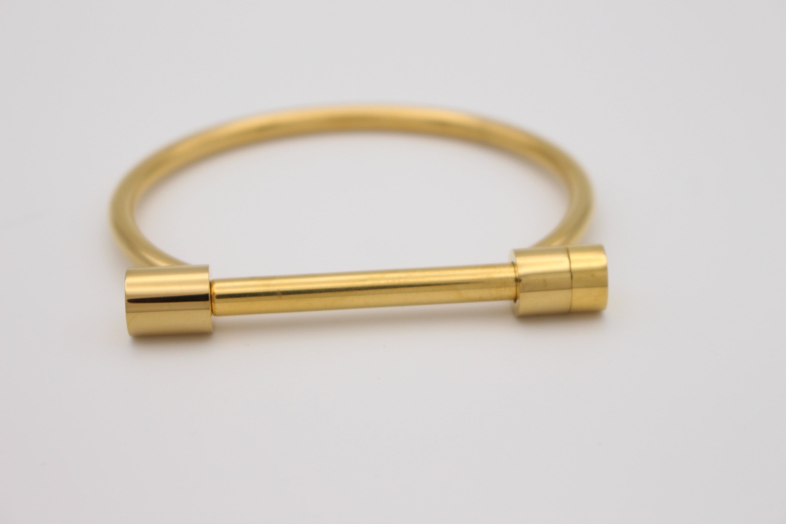 Thea Bangle