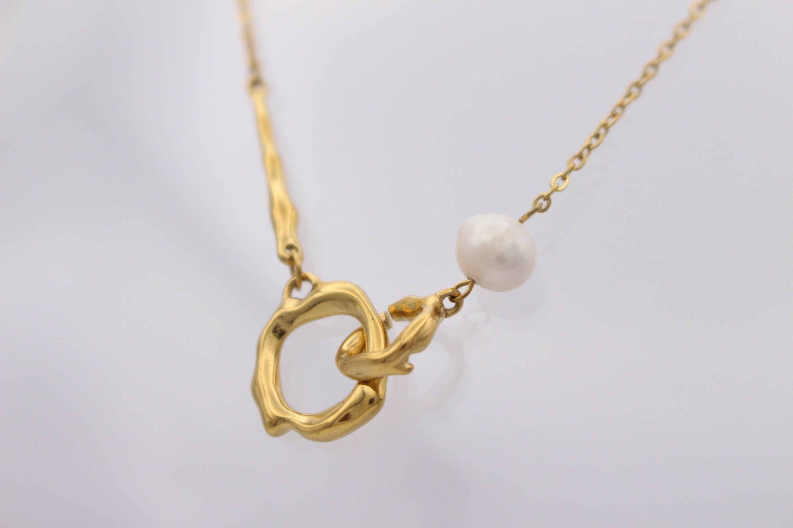 Camelia Necklace