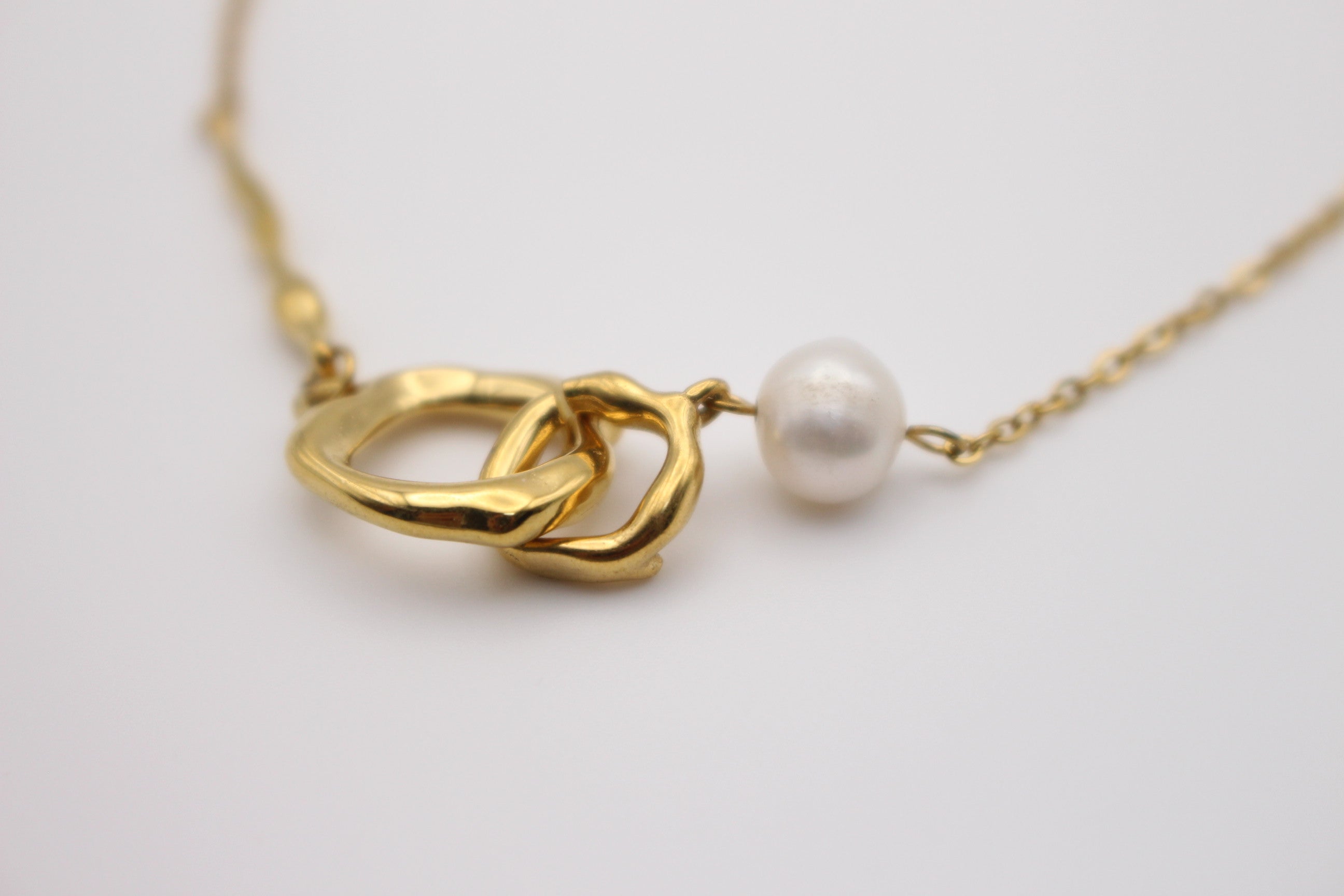 Camelia Necklace