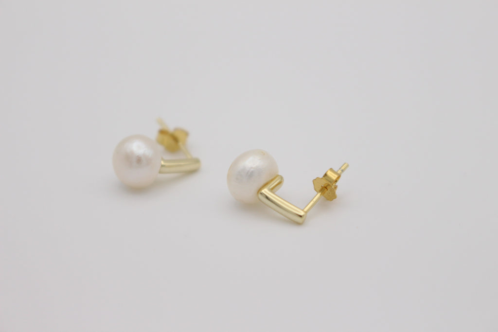 Anaïs Pearl Earrings