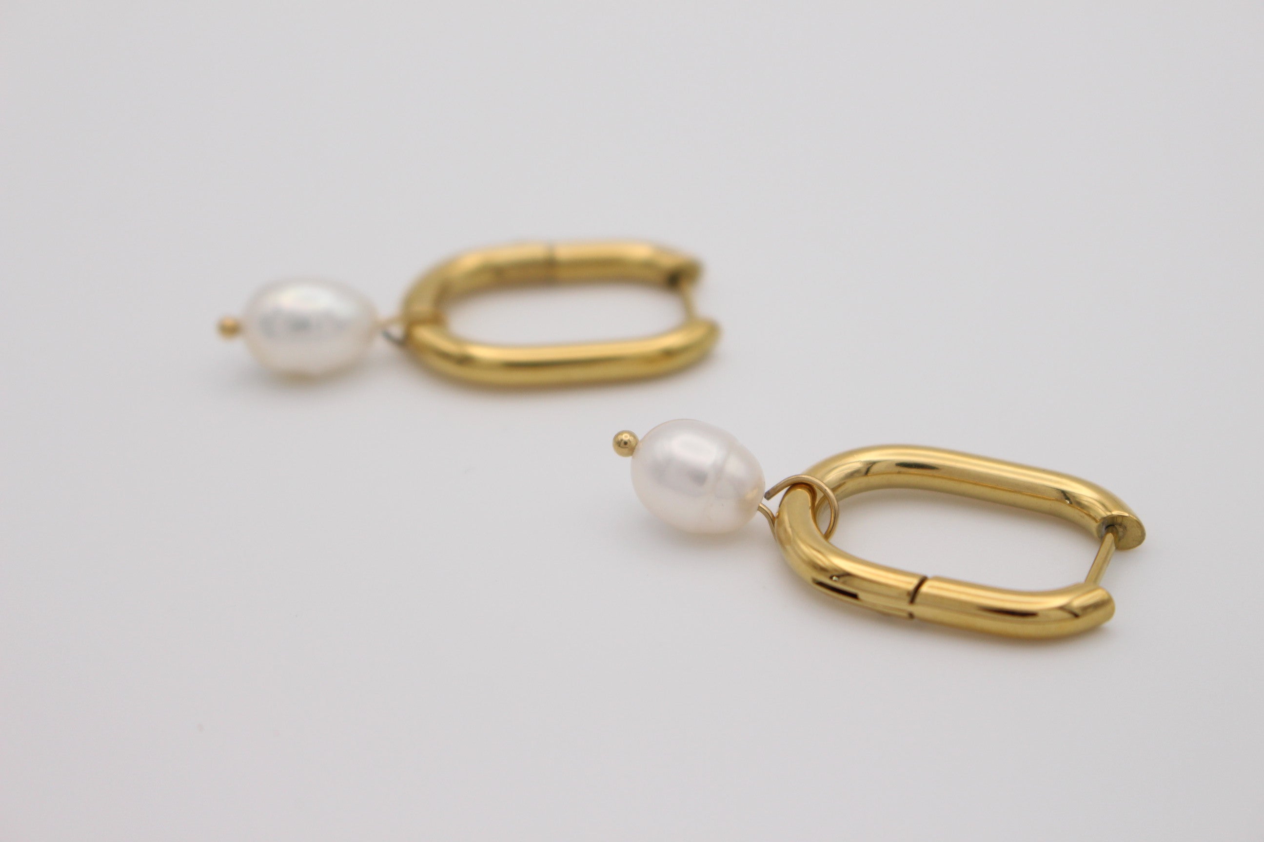 Colette Pearl Earrings