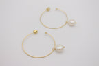 Noémie Pearl Hoop Earrings