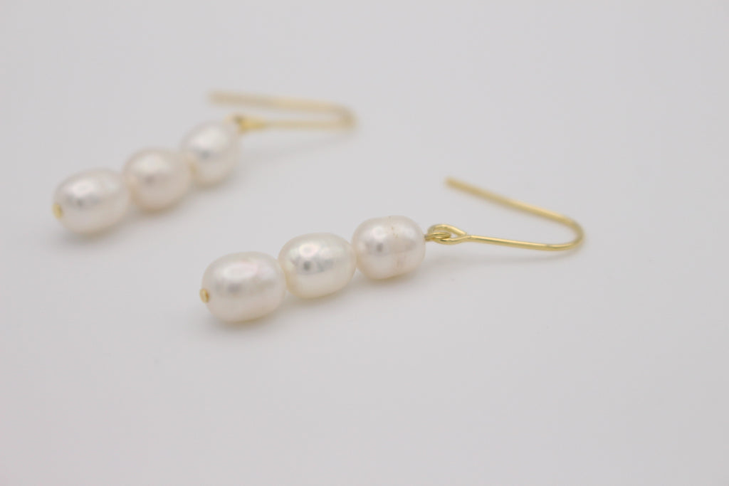 Clémence Pearl Earrings
