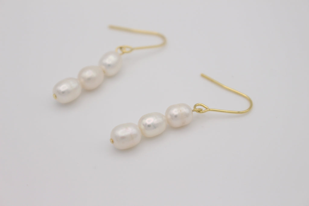 Clémence Pearl Earrings