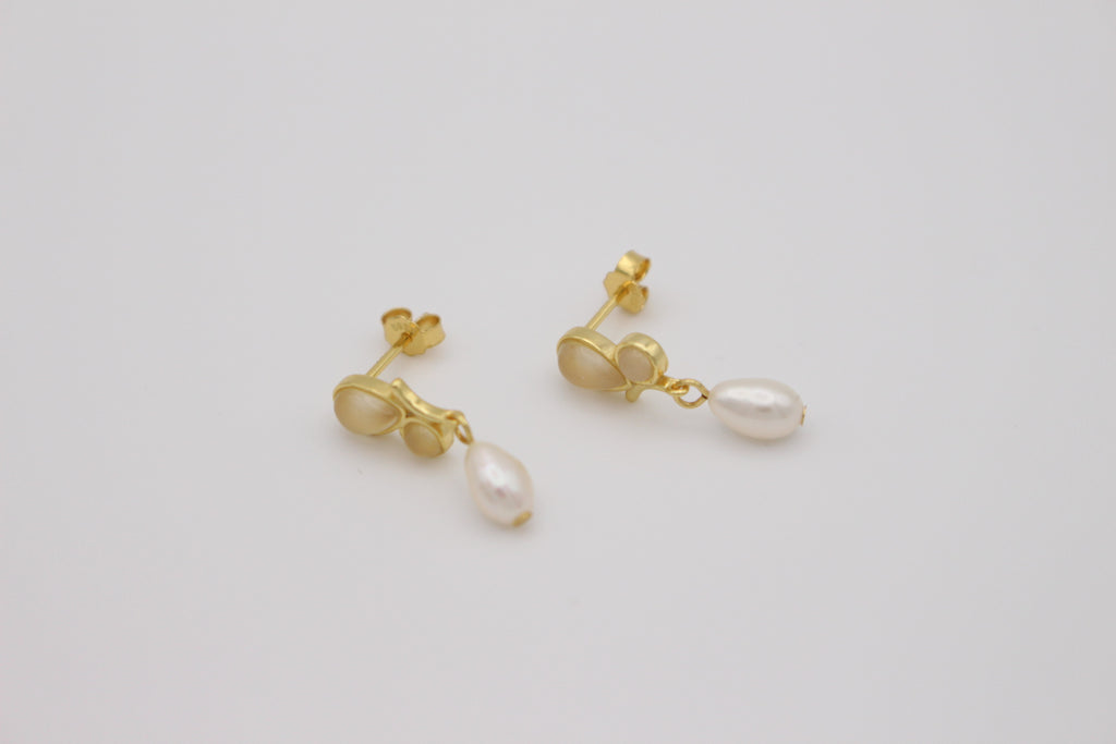 Maëlle Pearl Earrings