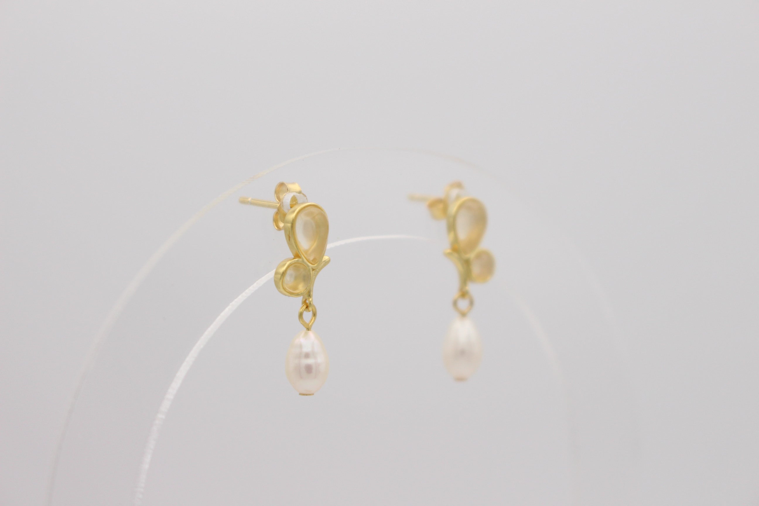 Maëlle Pearl Earrings