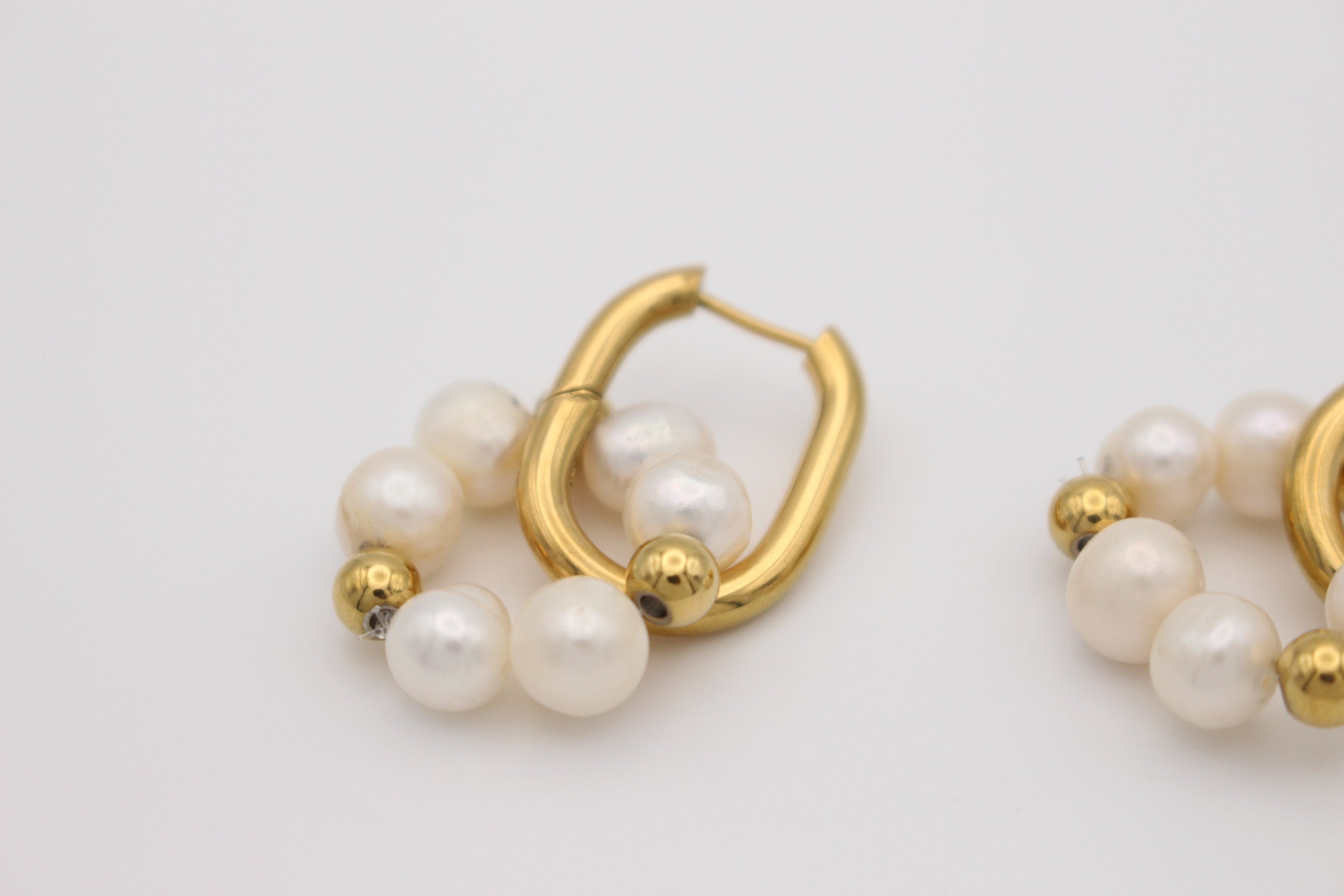 Coralie Pearl Earrings