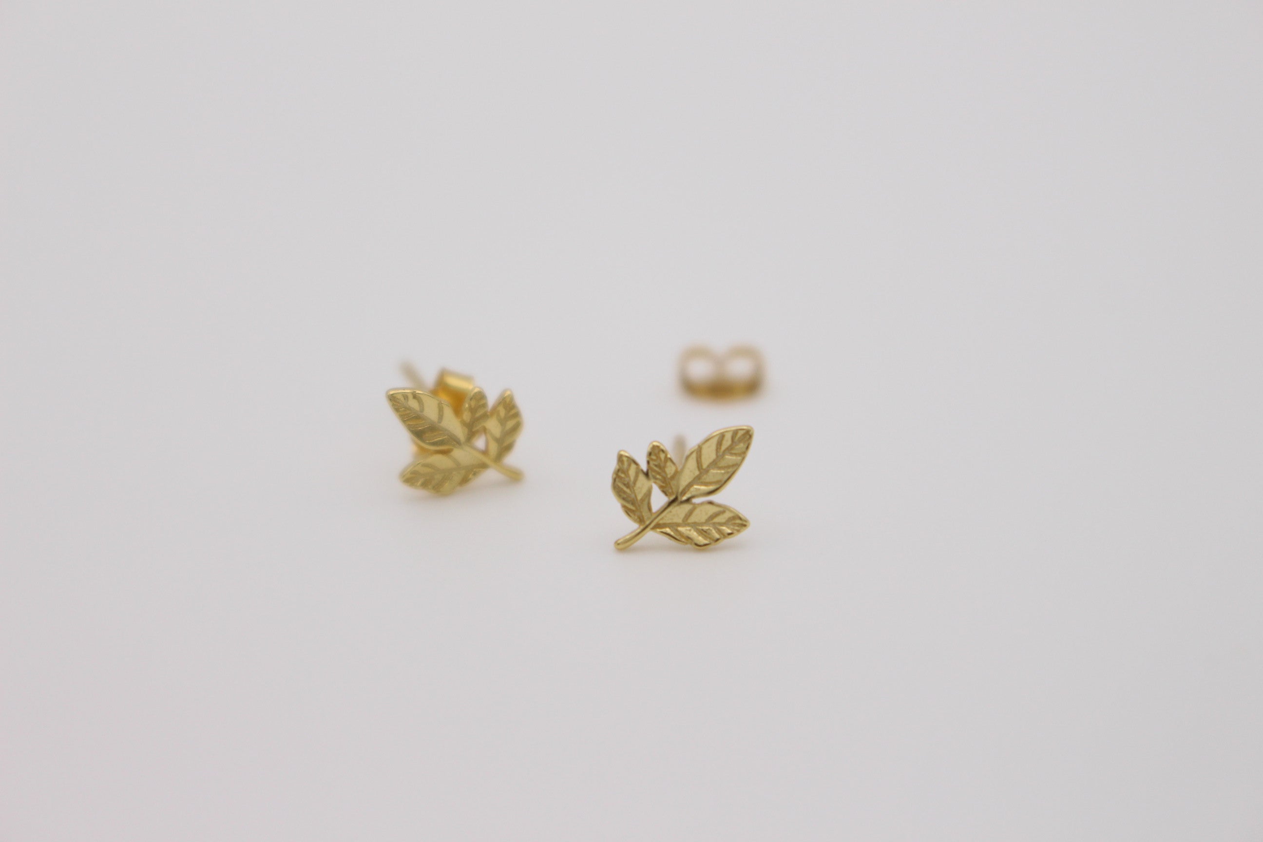 Oliena Stud Earrings