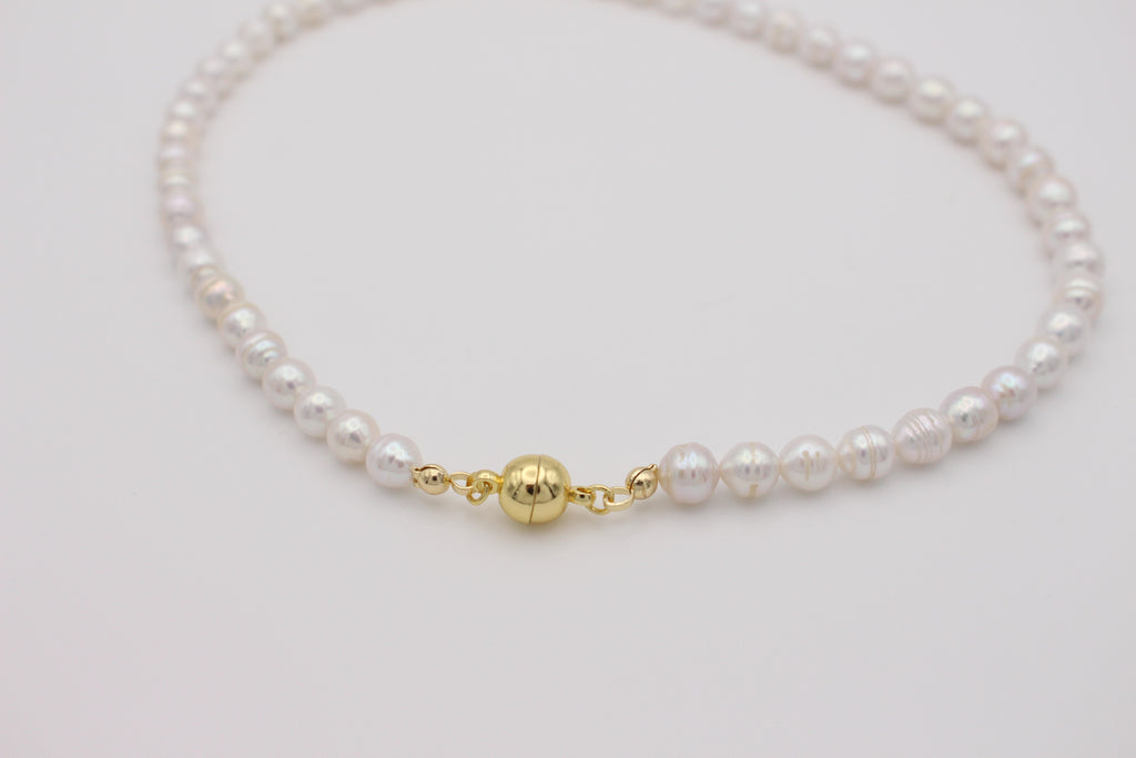 Palais Pearl Necklace