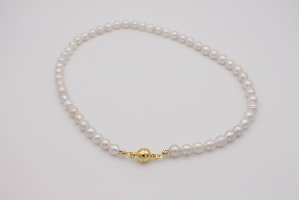 Palais Pearl Necklace